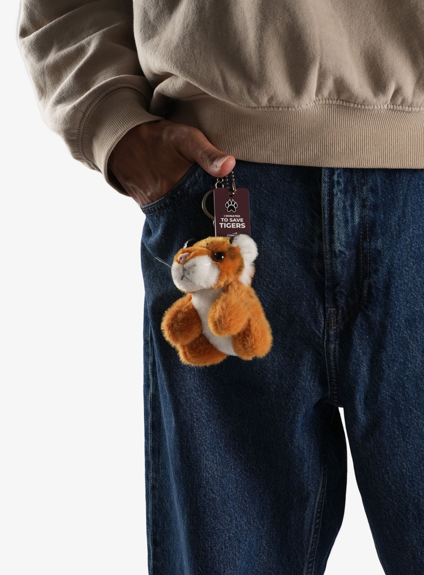 SAFARI HANG TAG “SHERU”