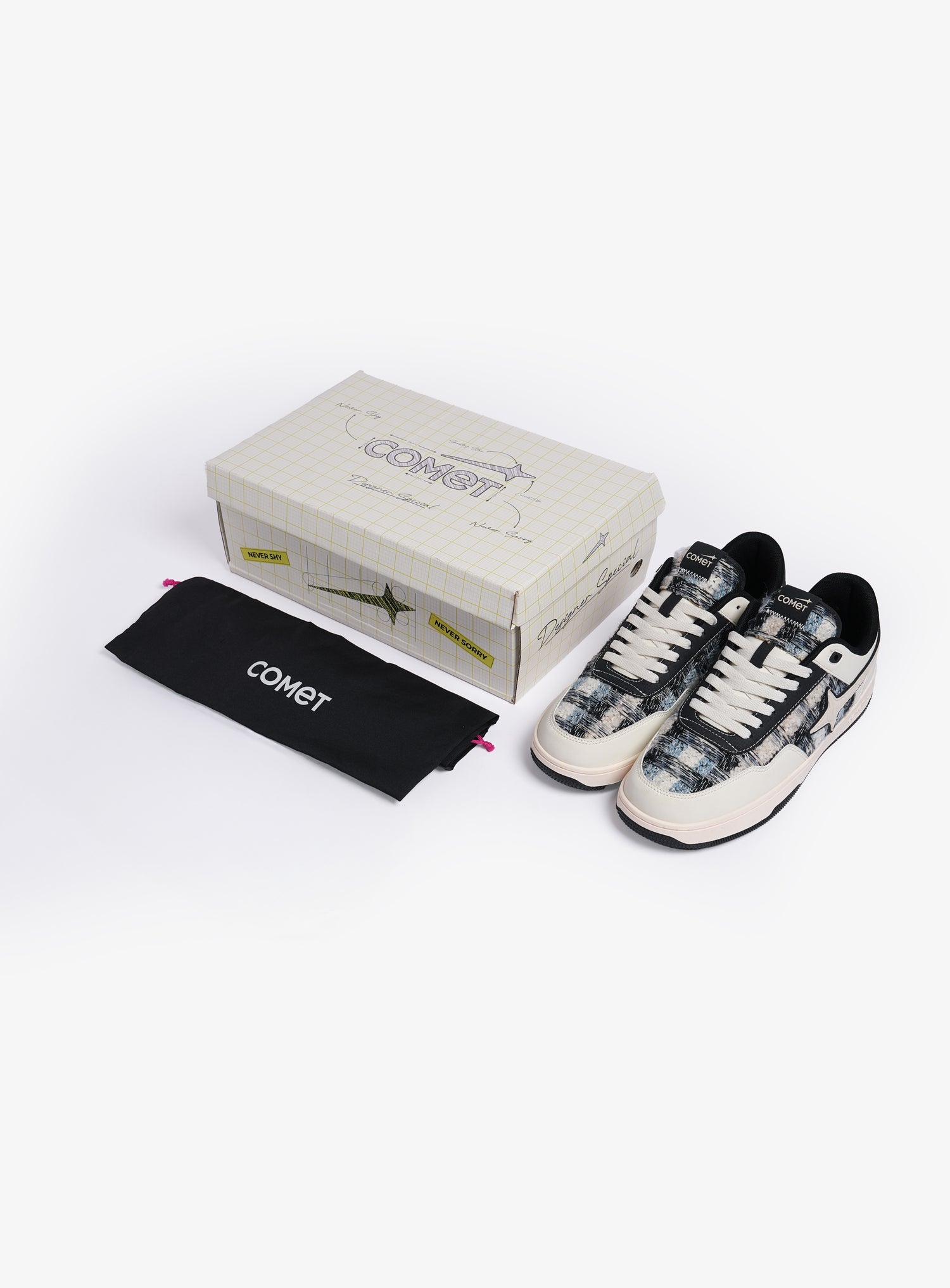 Shoe box and unboxing packaging
