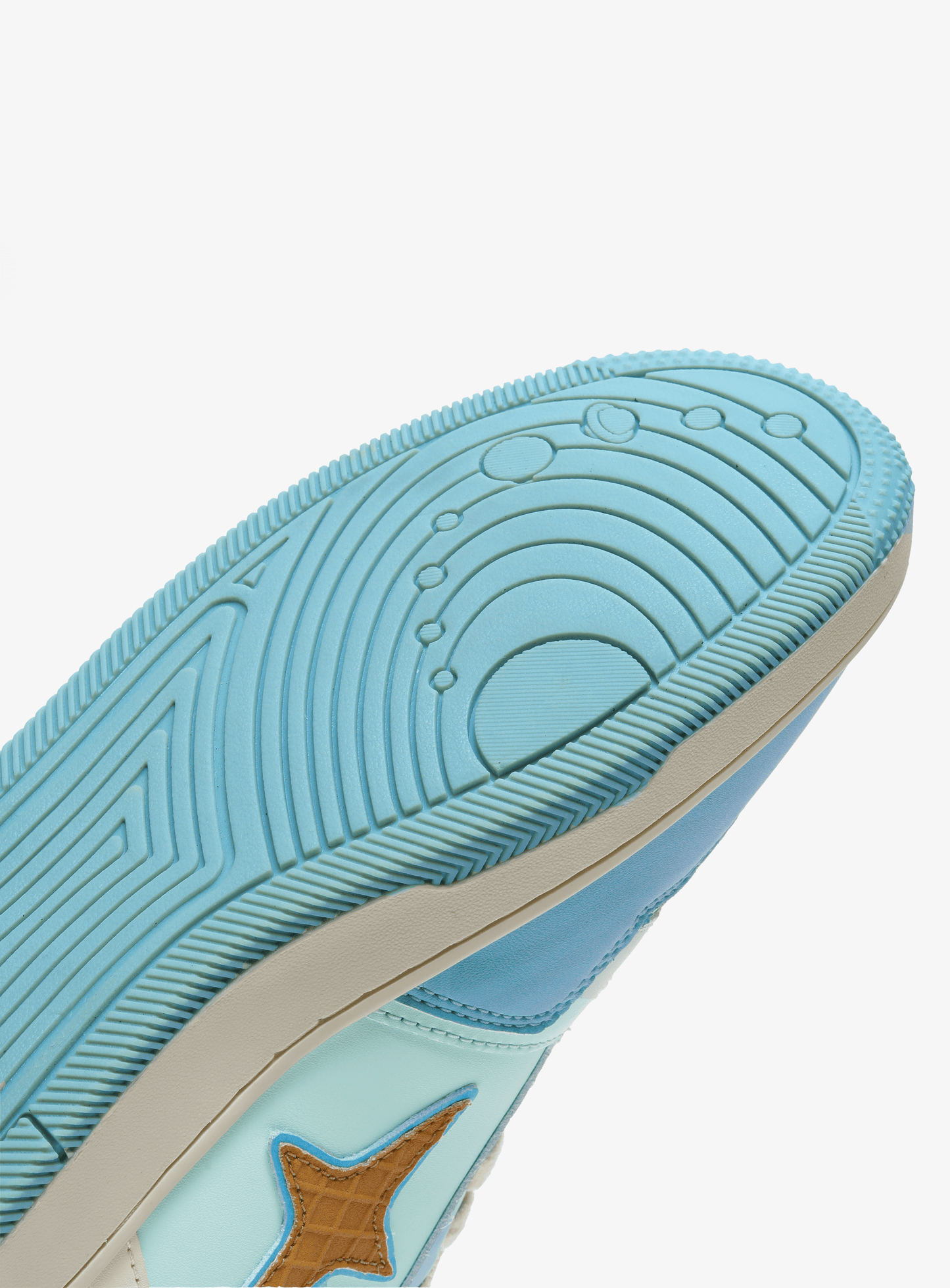 “EXTRA TOPPINGS ONLY"