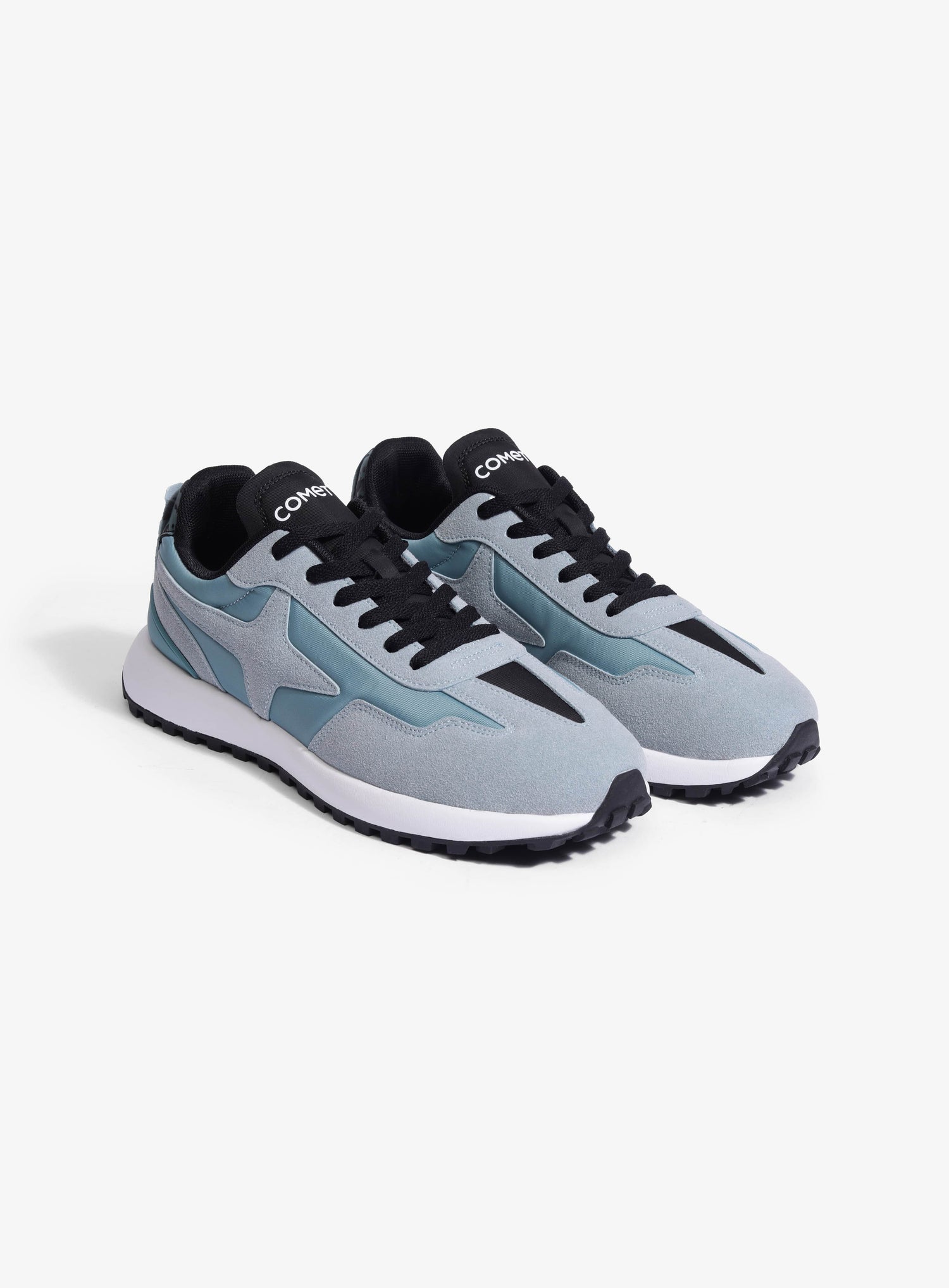 Front view of Comet shoe