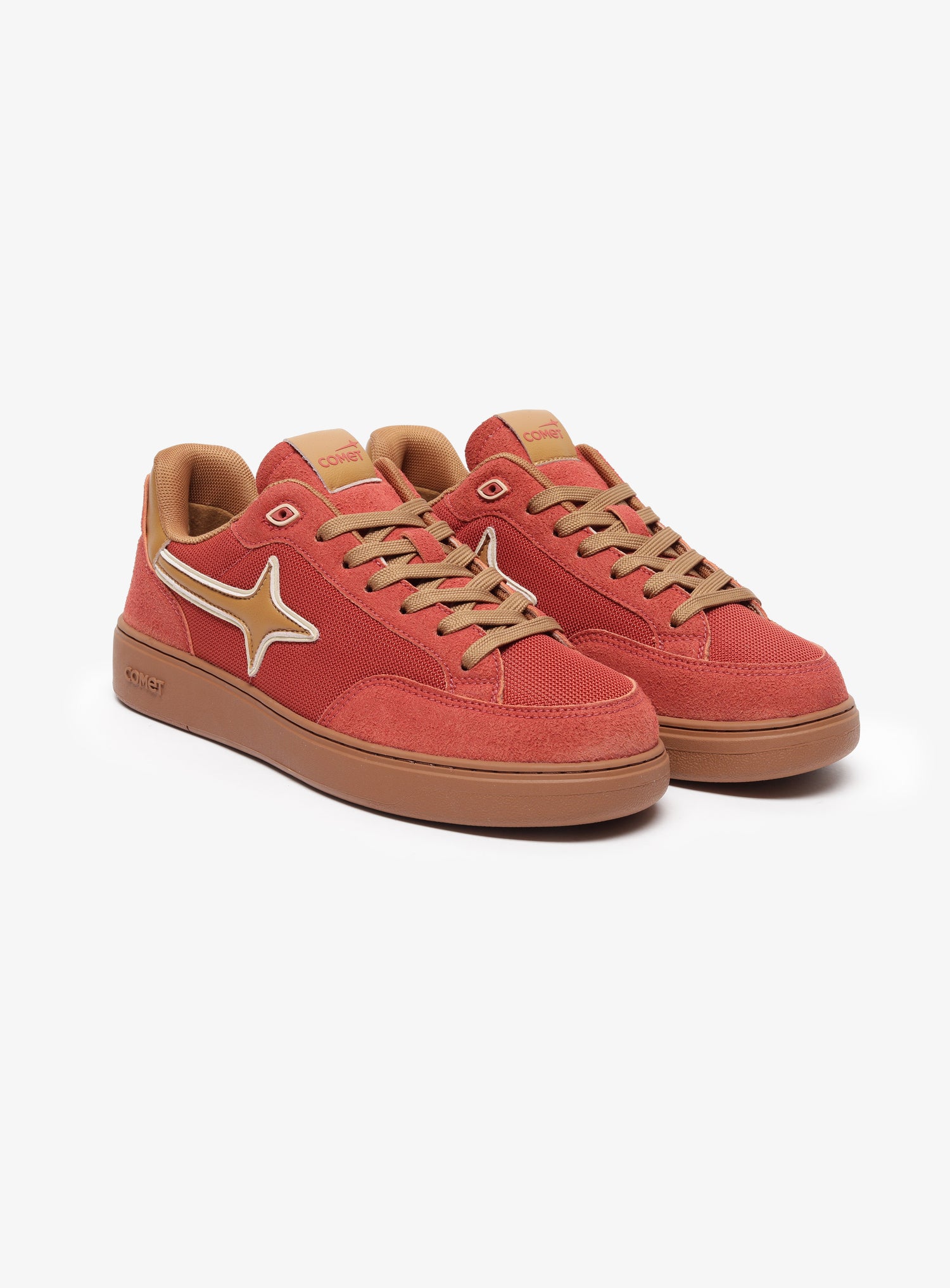 Front view of Comet shoe