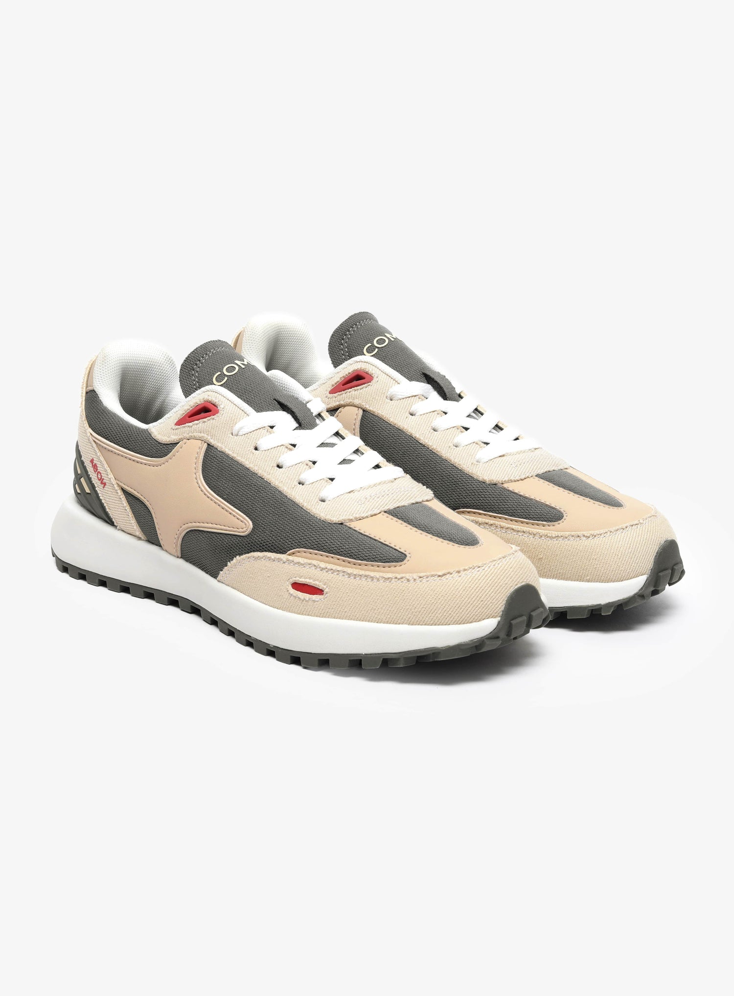 Front view of Comet shoe