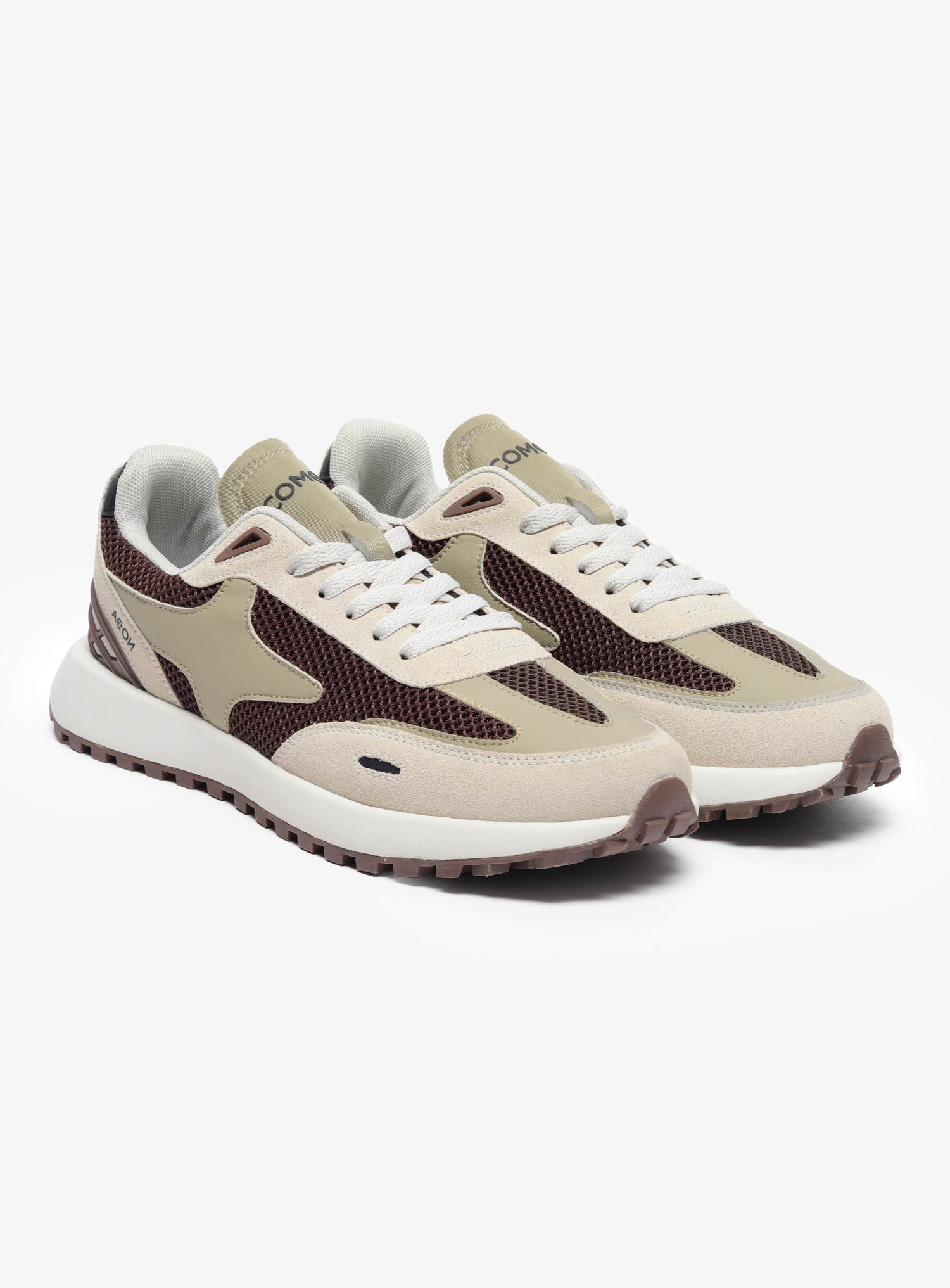Front view of Comet shoe