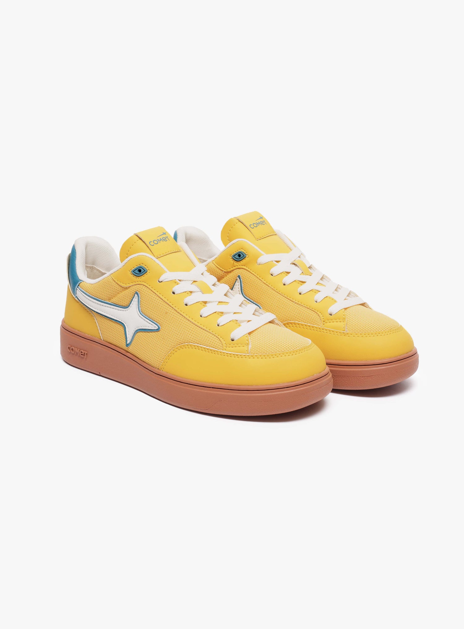 Front view of Comet shoe