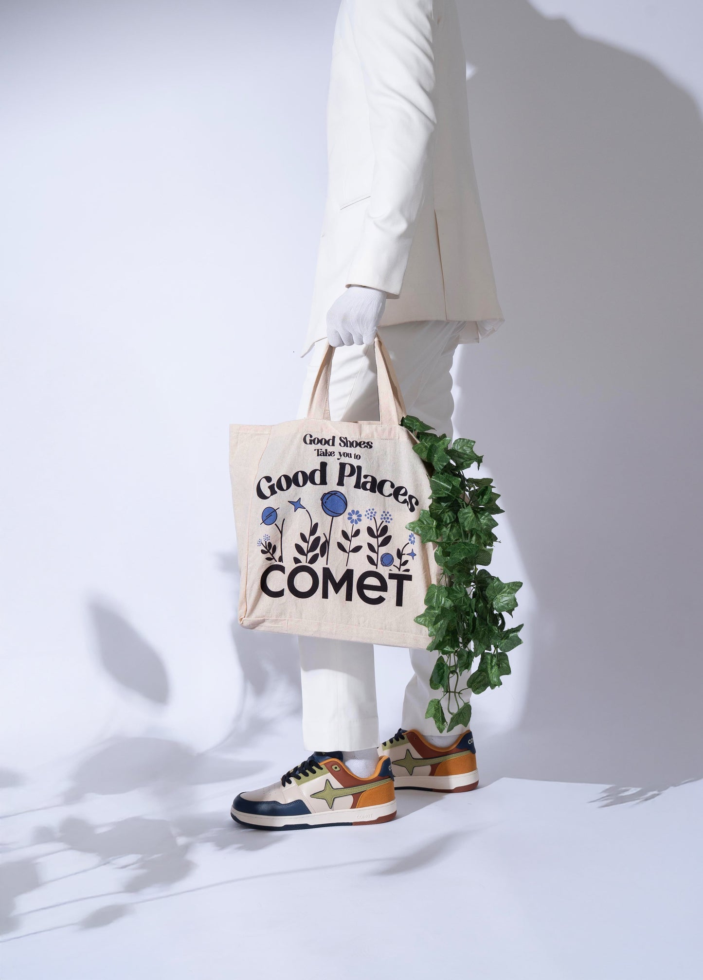 TOTE BAGS