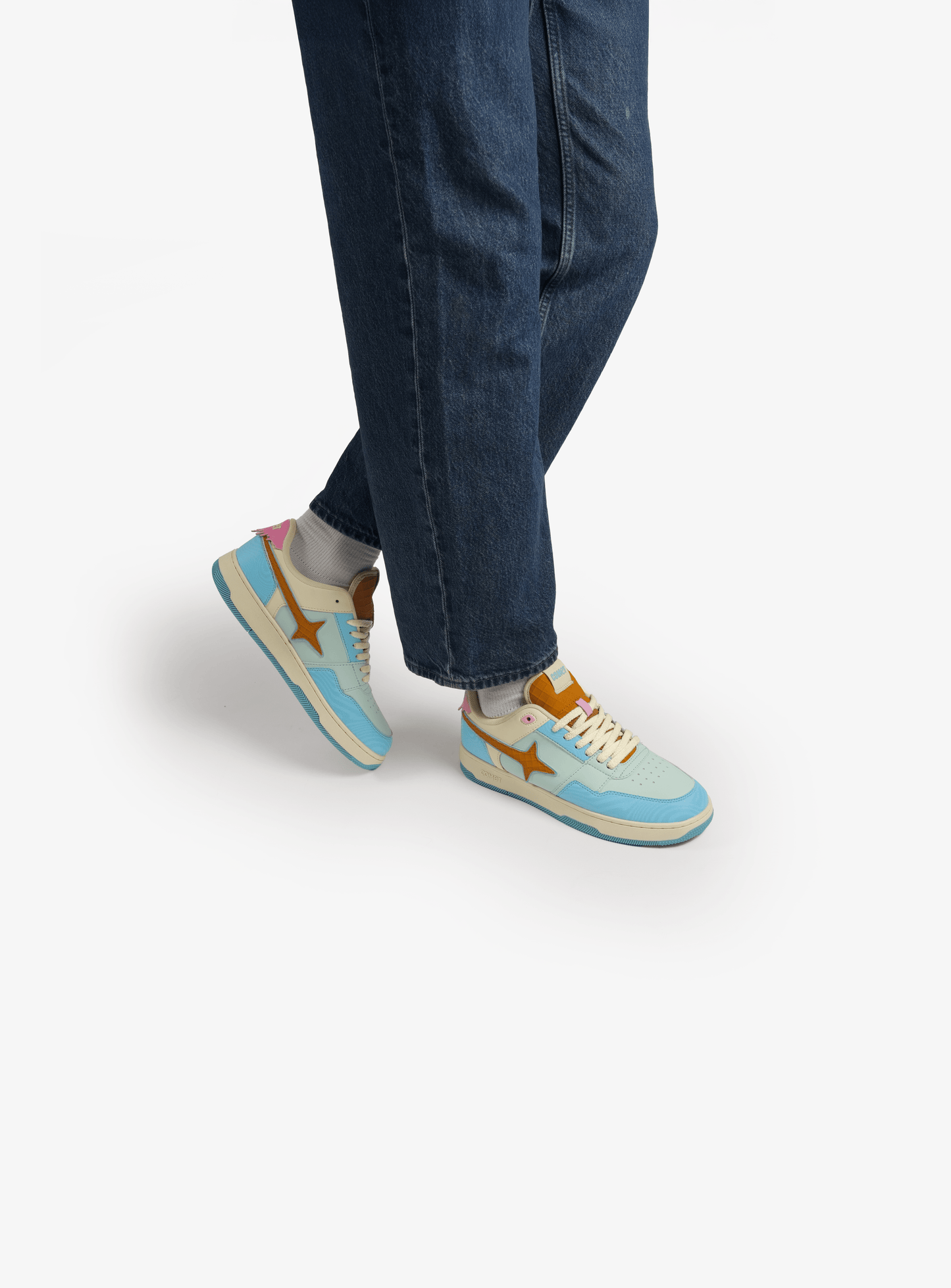 “EXTRA TOPPINGS ONLY"