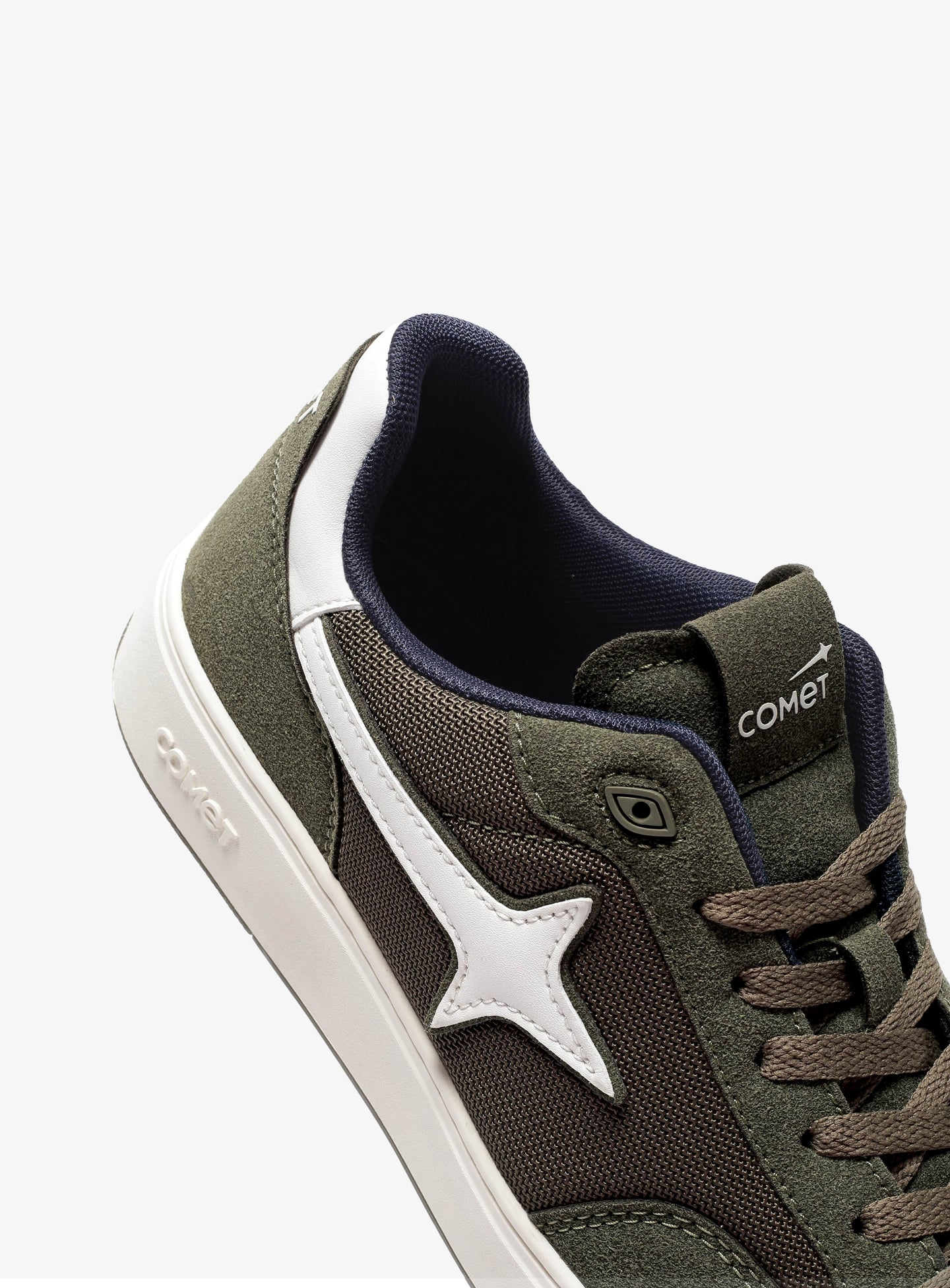 Front view of Comet shoe